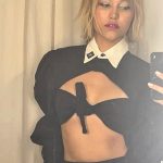 Grace VanderWaal Instagram - Bathroom bts vibes ✨