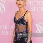 Grace VanderWaal Instagram - VS ‘23 @victoriassecret 🎀