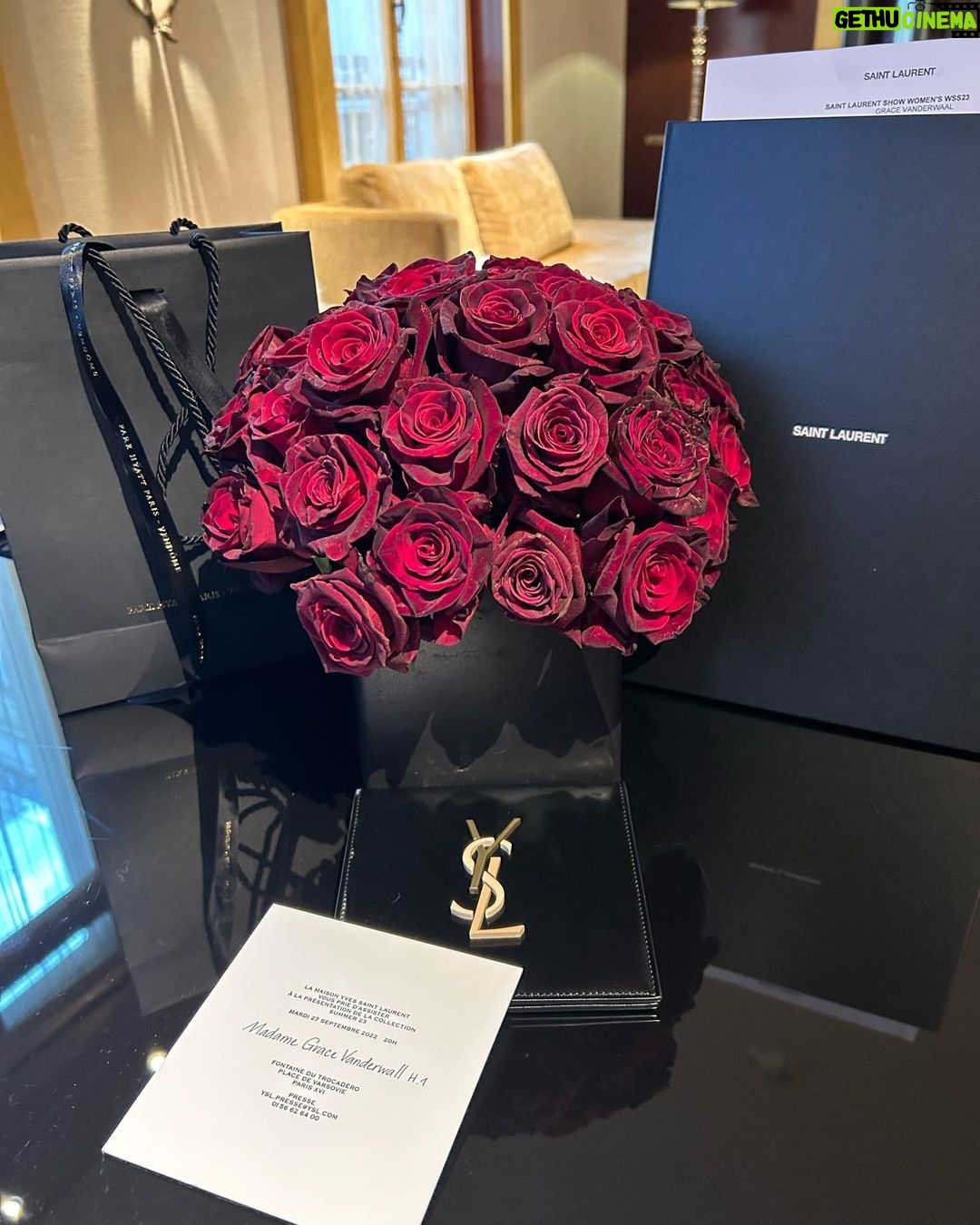 Grace VanderWaal Instagram - YSL 🖤 #ParisFashionWeek #YSLSS23 🇫🇷 @ysl