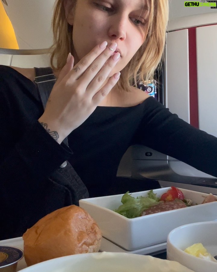 Grace VanderWaal Instagram - Paris Paris Paris!