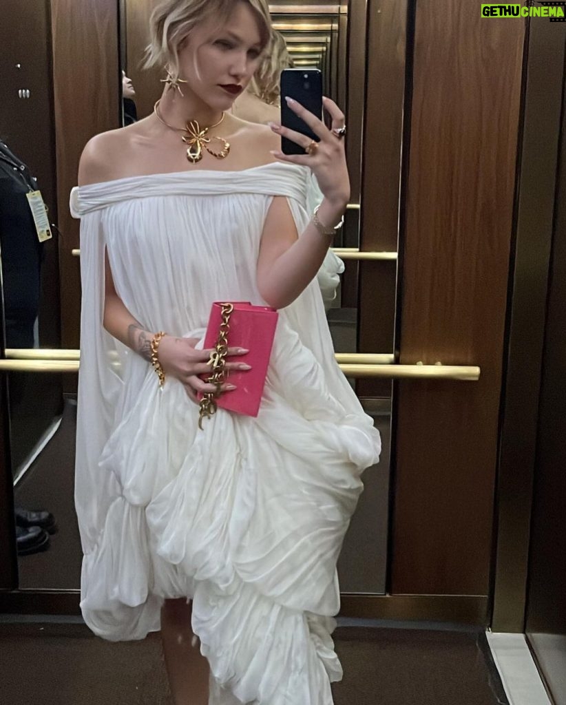 Grace VanderWaal Instagram - Lil fashion dump ♀♥