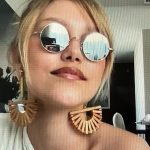 Grace VanderWaal Instagram - I have a pimple on my cheek that’s making my life a living hell- remedies would be v appreciated