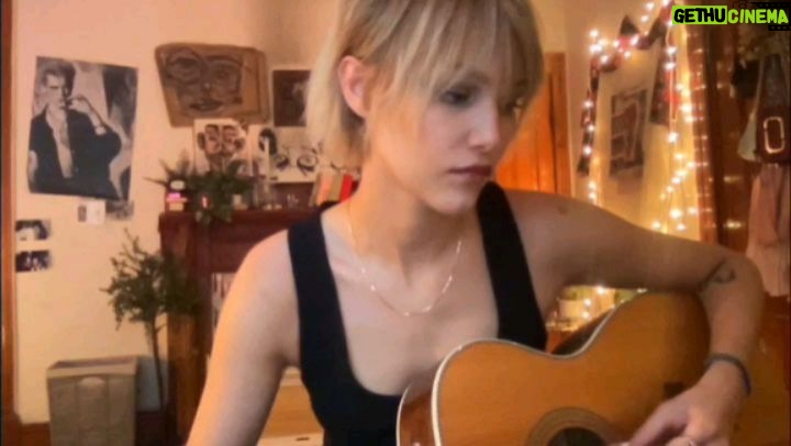 Grace VanderWaal Instagram - Made this picky riff thing today and I just thought it was so pretty, chill vibes today- light some incense, listen to some jazz, look in the mirror, you deserve it bae <3 also enjoy a random dump added onto this