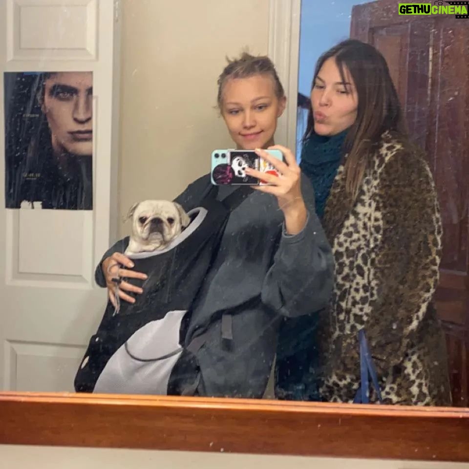 Grace VanderWaal Instagram - Family.✝️❤