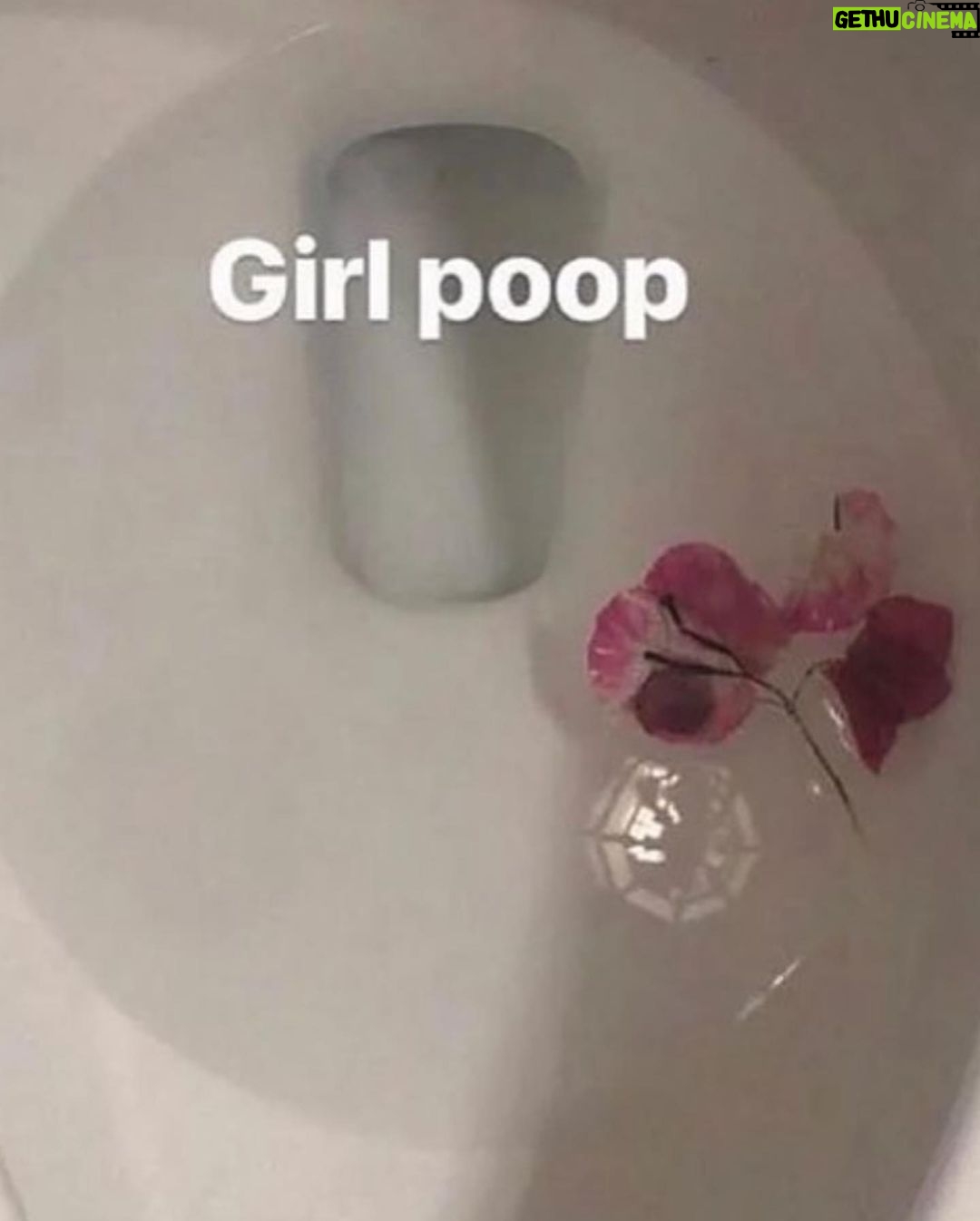 Grace VanderWaal Instagram - 5/3/22 I irresponsibility bought new clothes bc I was going through it and that’s my toxic trait but honestly no regrets- the only one hurting in this moment is my bank account😍 #anotherdayanotherslay