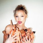 Grace VanderWaal Instagram - Happy Friday 💋7 more days til Boyfriends💋