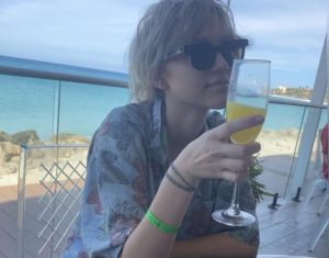 Grace VanderWaal Instagram - We meet friends on boat