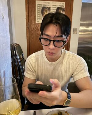 Gray Instagram - 여보세요