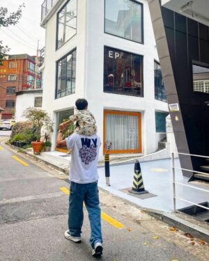 Gray Instagram - 한가위만 같아라 🌝💙
모두들 #해피추석
