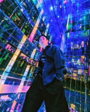 Gray Instagram - 😝