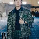 Gray Instagram - @wkorea 💚