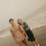 Greg Hsu Instagram – 青春18 x 2 

看似是個青春純愛的love Story，
但卻有個大人的靈魂在裡面。

也許也是給大人的一封情書。

謝謝兩地合作的演員與團隊，何其榮幸。

謝謝來看電影的好朋友們

你們也是我青春33-通往34的旅程的一部分。

一句話形容這部電影的話我會說：

外表看似小孩智慧卻過於常人的！一部電影。

最愛青春的導演和監製🫶

@seishun18x2tw 
@seishun18x2