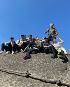 Greg Hsu Instagram - 山上混混 一段愛與芬多精的旅程 或許是山靈能讓壓抑的情緒暫時得到釋放 下了山 身體反而輕鬆了不少 心裡想著得來不易的平靜 回頭看山慢慢變小的樣子 我喜歡 這種看山小的感覺 有種動靜皆宜的美感