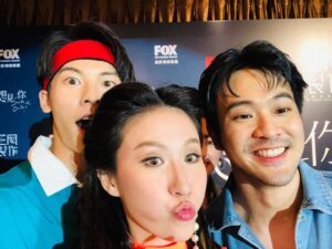 Greg Hsu Instagram - 這是我們，最後的彩蛋了。

忙於工作，完結的不真實感有許多，思考思念的時間也只剩睡前幾分鐘。

但時不時會想起這一切走來的過程大家的努力都很不容易

幕前幕後的給力100

導演細膩的運轉手之戀

製作100的仙女團隊

一日鳳南，終生鳳南的鳳南小隊

贏要衝輸要縮的迎家一家人

緣分都在對的時機

開心不用言語的默契

感覺要離別是一件很困難的事

但也終於到了這一天

謝謝擁有的一切

感謝參與這部劇的所有演員
所有工作人員
還有不管電視還是線上平台觀看的每個你

有你們才有想見你

就不說再見了

因為未來的某一天一定會再相遇的

江湖見

@somedayoroneday 
#想見你