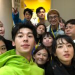 Greg Hsu Instagram - 這是我們，最後的彩蛋了。 忙於工作，完結的不真實感有許多，思考思念的時間也只剩睡前幾分鐘。 但時不時會想起這一切走來的過程大家的努力都很不容易 幕前幕後的給力100 導演細膩的運轉手之戀 製作100的仙女團隊 一日鳳南，終生鳳南的鳳南小隊 贏要衝輸要縮的迎家一家人 緣分都在對的時機 開心不用言語的默契 感覺要離別是一件很困難的事 但也終於到了這一天 謝謝擁有的一切 感謝參與這部劇的所有演員 所有工作人員 還有不管電視還是線上平台觀看的每個你 有你們才有想見你 就不說再見了 因為未來的某一天一定會再相遇的 江湖見 @somedayoroneday #想見你