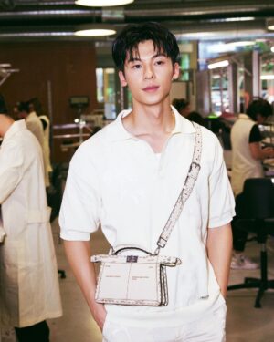 Greg Hsu Instagram - Ciao , firenze🪻

@fendi 
#fendiss24