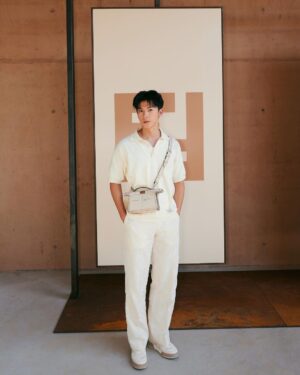 Greg Hsu Instagram - Ciao , firenze🪻

@fendi 
#fendiss24