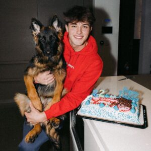 Griffin Johnson Instagram - idk about you, but im feelin 22 👨🏻‍🦳
-
-
thank you all for the birthday wishes.. i am beyond blessed for the amazing people in my life.