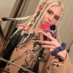Grimes Instagram – Why t f was I doing my own hair before literally wasted years of potential amazing hair @kacey_welch haha