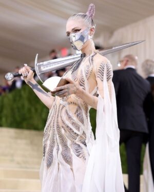 Grimes Instagram - Last Met photo dump 🤍