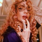 Grimes Instagram – 🪐 Marie Antoinette 2077 🪐