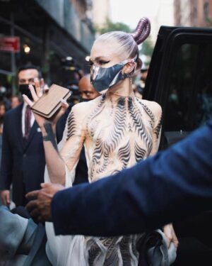 Grimes Instagram - Last Met photo dump 🤍