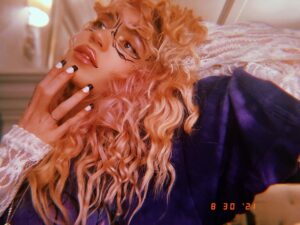 Grimes Instagram - 🪐 Marie Antoinette 2077 🪐
