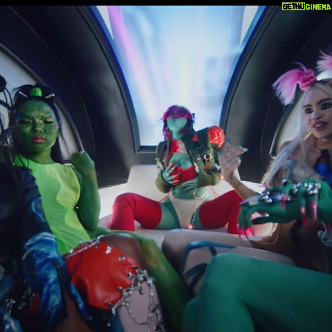 Grimes Instagram - I can verify that I was very confused and very drunk this entire shoot haha. Thanks so much for having meeee @dojacat !! This song is ☄️