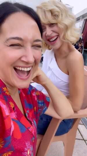 Gupse Özay Instagram - Ya çok keyifli kahkahalı bir set günüydü ya sadece Hazal'laydık.... #lohusafilm 🍿🧿