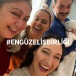 Gupse Özay Instagram - Lohusalık aşk dolu ama yorucu bir dönem. Annelerle bu dönemde iş birliğinde olan babalara, anneannelere, babaannelere, ablalara, kardeşlere, teyzelere, halalara, görümcelere, eltilere, hemşirelere, dadılara, komşulara, dostlara; herkese teşekkürler :) En güzel #işbirliği diye buna denir ❤️ #lohusafilmi sinemalarda 🍿🤗
