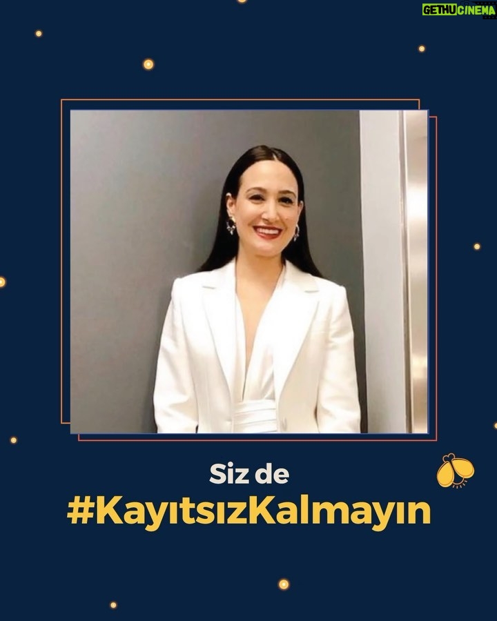 Gupse Özay Instagram - Kadına yönelik şiddetin en çok görüldüğü yer tartışmasız sosyal medya. Özellikle sevdiğin bir insanın yaptığı paylaşım altında taciz içeren paylaşımları gördün. Ne yapabilirsin? Öğrenmek için: www.atesbocekleri.info #KayıtsızKalmayın Social media is the place where women are most likely to be subjected to violence. You witness words of violence under a post shared by a loved one. Learn what to do: www.fireflies.digital #raiseyourvoice
