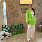 Gupse Özay Instagram - Bebem Natural marka yüzümüz Gupse Özay ve davetlilerimizle harika bir lansman gerçekleştirdik! 💚 Bu doğallık daha çok konuşulacak, bizi takip etmeye devam edin! 🥰 #AnnelikGibiDoğal #BebemNatural #GupseÖzay