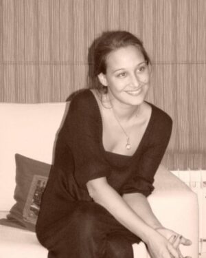 Gupse Özay Instagram - Biz de gençtik..... #2008 #20liyaşlarchallenge