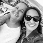 Gupse Özay Instagram - Annem ve ben de #istanbulsözleşmesiyaşatır diyoruz. #challengeaccepted #womensupportingwomen #istanbulsözleşmesi kadınları her türlü şiddetten korumak, şiddeti ortadan kaldırmak ve kadın cinayetlerine son vermek için 2012 senesinde Türkiye tarafından onaylanmış, kadına yönelik şiddet konusunda bağlayıcı olan ilk uluslararası sözleşmedir. Herkes için eşit, adil ve şiddetsiz bir yaşam için #istanbulsözleşmesi Women's rights are human rights. İstanbul Convention, ratified by Turkey in 2012, is the first legally binding international treaty to prevent women from all forms of violence, eradicate gender-based violence and end femicides. For an equal, just and violence-free life for everyone, we need #istanbulconvention @unwomenturkey #unwomenturkey