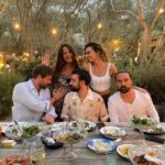 Gupse Özay Instagram - ☀️🥂🌴🐟🌕🌈🌽⛱
