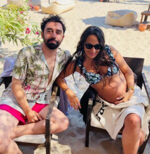 Gupse Özay Instagram - ☀️🥂🌴🐟🌕🌈🌽⛱