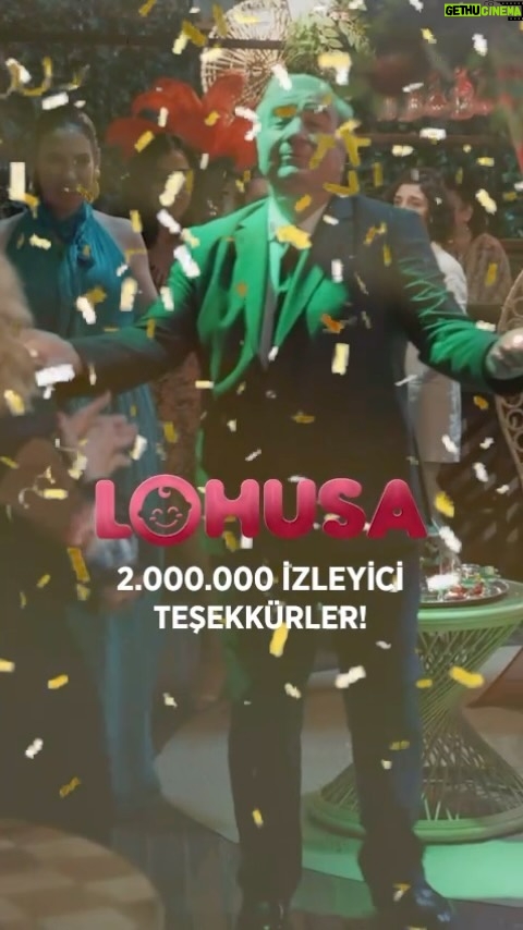 Gupse Özay Instagram - 2 Milyooonnn! Canımız sinema seyircimize çokkk teşekkürler sizi çok seviyoruuuzzzz 🍿🤗❤️
