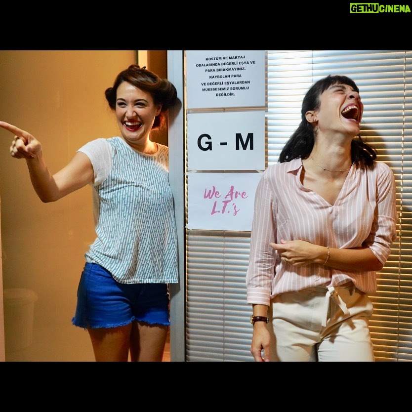 Gupse Özay Instagram - We are L.T.'s... 🙈⚡️#eltilerinsavaşı