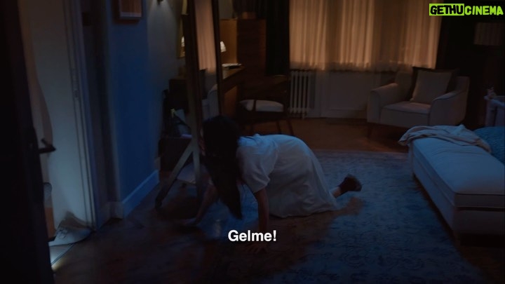 Gupse Özay Instagram - Alkarısı Lohusa'da... 🤭 Lohusa sinemalarda 🍿 Böööö