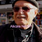 Gupse Özay Instagram - Alkarısı nedir? 🫣 Al karası, Al basması da derler.. Hatta Al bastı da diyorlarmış..... #lohusa 19 Ocak'ta sadece sinemalarda