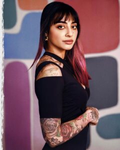 Gurbani Judge Instagram - Me looking at Mehi behind the camera, for Elle Magazine 🥰🌈 📷 @mehishah 🗞️@elleindia Fashunnnn @zohacastelino Fit by @cilvrstudio Earrings @misho_designs Make up @mehrasilky Hair @jrmellocastro Best spot @azim_shaikh1989 Team 👯‍♀️ @deepikamandelia @madihamerchant
