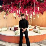 Gurmeet Choudhary Instagram - ♠️♥️♣️ . . Highneck - @celioindia Pants -@laxmikrishnaofficial Shoes - @lussolifestyleofficial Jewellery - @adonis_sterling Stylist - @simrankhera5 @styledbyayushidixit Assisted - @srivastavashi . . #gc