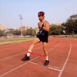 Gurmeet Choudhary Instagram - You cannot inspire others unless you are inspired yourself. 💪🏻 . Thank you sir @sadashivathcoach 🤗 . . . #reels #trendingreels #run