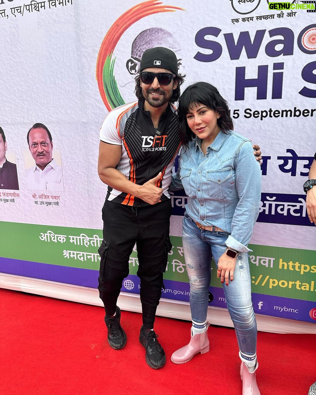 Gurmeet Choudhary Instagram - Participated in #swachbharatabhiyan with @bhamlafoundation thank you @asifbhamlaa ji for having us and making us a part of such a important need ππ» It was lovely meeting the ever energetic @wardakhannadiadwala and @kkundrra @munawar.faruqui @zaan001 @saherbhamla πͺπ» . . #swachbharat #swachbharatseva