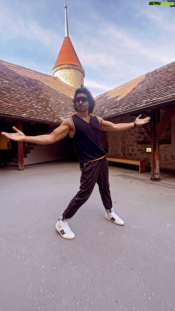 Gurmeet Choudhary - 53.8K Likes - #Chaleya in Switzerland 🕺🏻
Had to do this, my love, my tribute to my one and only @iamsrk Sir ❤️
Best wishes for #Jawan ✨ can’t wait to watch it
.
.
.
.
.
#srk #jawan #sharukhkhan #trending #reels #kingkhan #love
