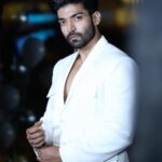 Gurmeet Choudhary Instagram – 🤍🪽
.
.
Outfit custom made by @shilpsaxena 👌🏻
📸 @sk_.click 
.
#whitetheme