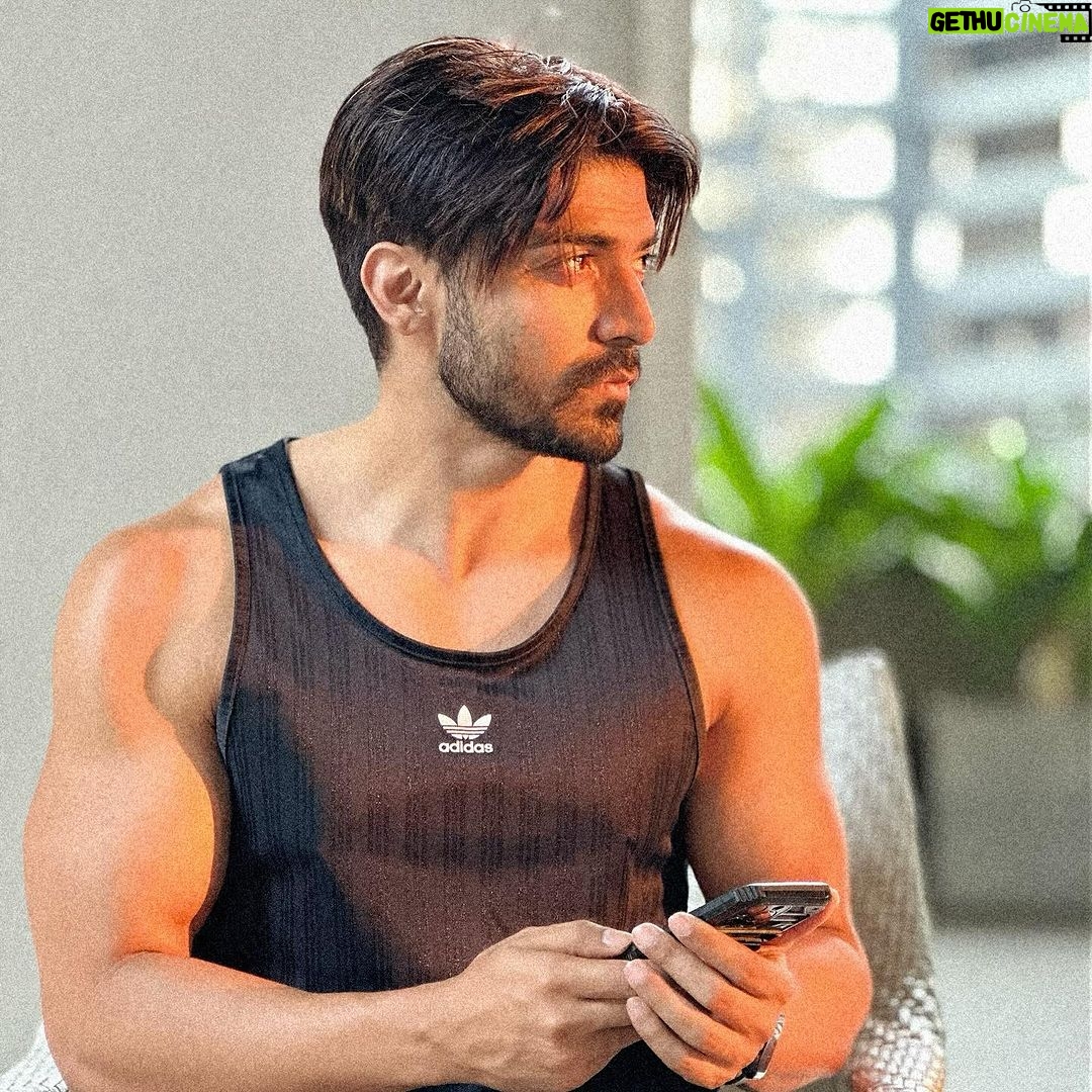 Gurmeet Choudhary Instagram - 4am ☑️ Meditation ☑️ Butter coffee ☑️ script reading ☑️ Martial arts ☑️ Day planning ☑️