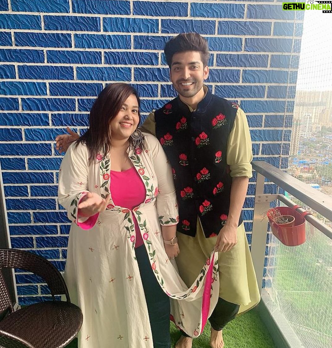 Gurmeet Choudhary Instagram - “Happy Birthday to an exceptional friend and an outstanding cheerleader” ❤️🥳😎🫶 @jeevitaoberoi