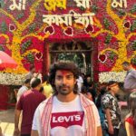 Gurmeet Choudhary Instagram - Jai Maa Kamakhya ✨❤️🙏🏻 Happy Ashtami to everyone Sending all good vibes and blessings to you and your loved ones on this auspicious day!! . . . #aasam #guwahati #kamakhya #maa Kamakhya Temple Guwahati Assam