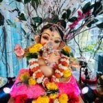 Gurmeet Choudhary Instagram - Bappa is home ❤️ “Ganpati Bappa Moreya” Happy Ganesh Chaturthi to everyone, have faith and stay blessed 🙏 Styledby: @stylebysugandhasood Outfitby: @mardbyabusandeep Debinas outfit : Styledby: @stylebysugandhasood @teamsugandhasood Outfitby: @gulabobyabusandeep Jewellery: @rimayu07 . . . . #ganpatibappamorya